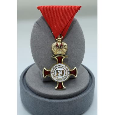 Golden Cross of Merit on the Red Ribbon with the Crown and Swords (Austria-Hungary)