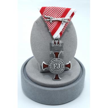 Silver Cross of Merit with the Crown and Swords (Austria-Hungary)